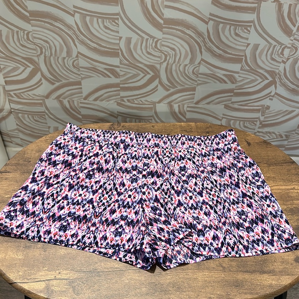 Ana Lightweight Pink And Purple Shorts with pockets